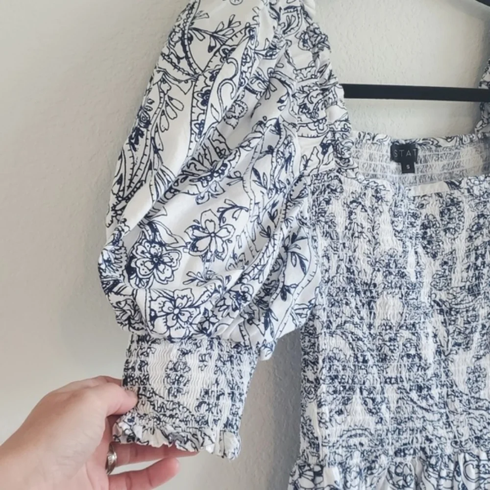 Smocked puff sleeve dress size S - Picture 2 of 6